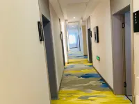 Sea Business Hotel Manzhouli - parking