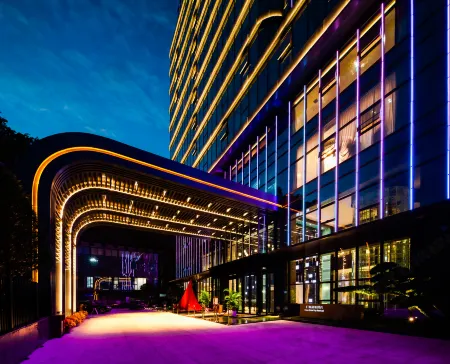 Renhuai Days Hotel Отели рядом с достопримечательностью «Red Army Sidu Chishui Memorial Park»