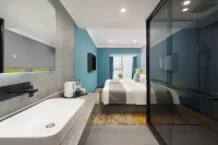 Yuexiang Light Residence Hotel (Jingkai Wanda Plaza High-speed Railway Station Branch) Hotels in 