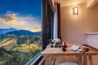Lingli Yisu | Peak Sunrise Cloud Sea Panoramic B&B (Longji Terrace Jinfoding Branch) - بوتيك