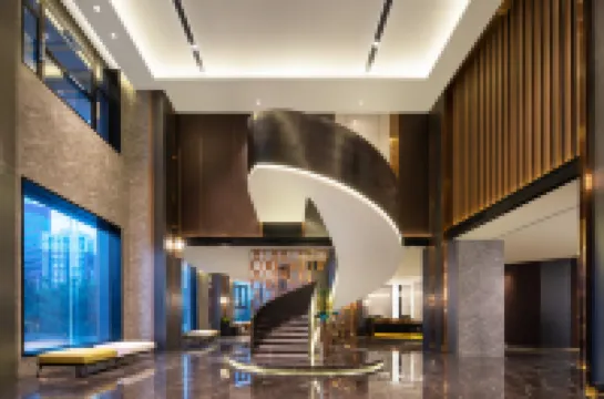 喬治莫蘭迪飯店（淄博柳泉路中潤大道店）