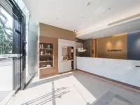 Home·NEO Hotel (Guangzhou Exhibition Center Pazhou Metro Station) Hotels near Canton Fair