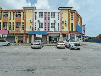 OYO 90644 M Three Hotel Hotels in Seri Manjung