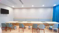 XinjiangShunchang Hotel - 2-Sterne