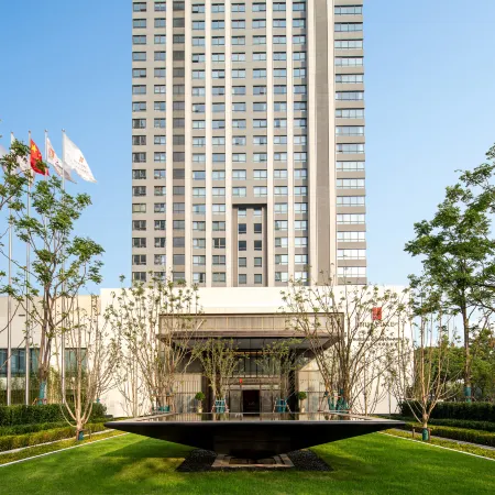 HUALUXE Shanghai Changfeng Park by IHG