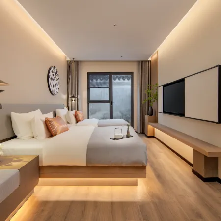 Dongyueli Hotel (Shaoxing Downtown Area Cangqiao Straight Street)