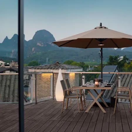 LOHOUSE Lijiang Resort Hotel (Yangshuo Yitian Xijie Pedestrian Street Store)
