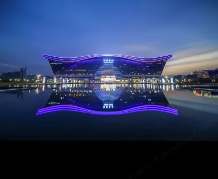 Rong Zhijia Apartment Hotel (Chengdu Global Center Da Rubik's Cube)