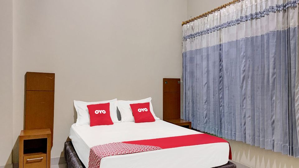 OYO 92065 Kos Flobamor