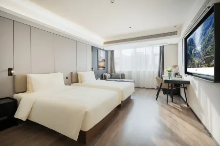 Chengdu Wuhou West Zhigu Atour Hotel