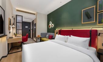 Campanile Hotel(Handan Meile City Mingzhu Square Hotel)