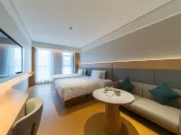JI Hotel (Wuhan Xinrong Paradise Walk Houhu Avenue) Hotels near Beach Park