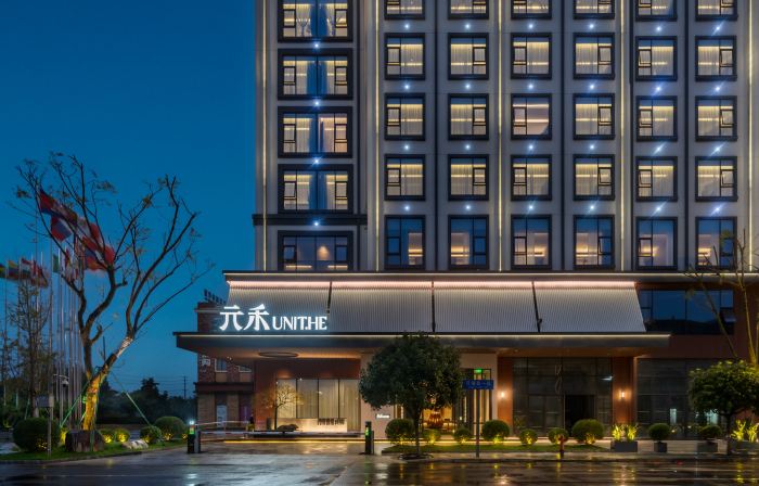 UNITHE·HOTEL