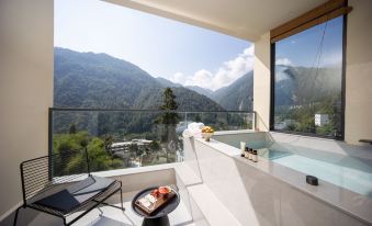Hailuogou Yunman Warm Resort Hotel