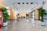 Berna Hotel (Kashi Second Middle School Xiaylan Wetland Park Branch)