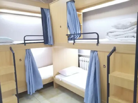 Dong and Xue Hostel (Harbin Central Avenue Saint Sophia Cathedral) Hotel a 