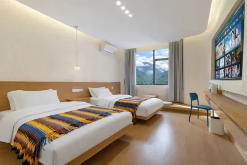 Jiuzhai Yishe Hotel(Jiuzhaigou Valley Scenic and Historic Interest Area Branch)