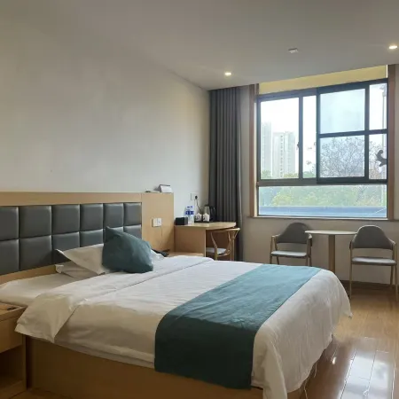 Wuwei Huadu Business Hotel