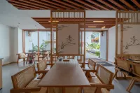Fancheng Garden Hotel (Fuxian Lake)