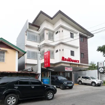 RedDoorz Plus @ Diola Villamonte Bacolod