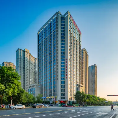 西安凱斯國際大飯店（高鐵北站文景路地鐵站店） 凤城九路附近的飯店