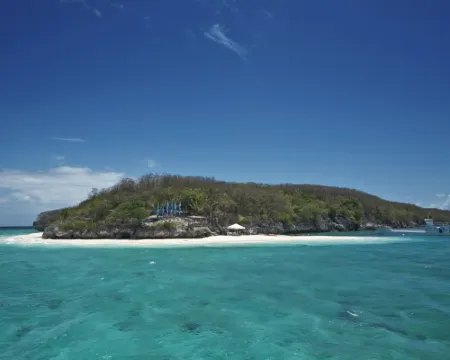 ブルーウォーター サミロン アイランド リゾート オスロブのホテル