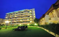 Palmyra Patong Resort Phuket Hotel in zona ZAG Bar