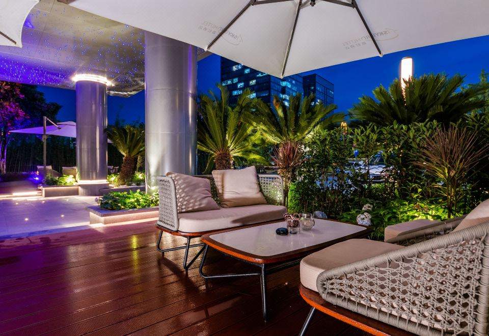 홈 인 플러스 상하이의 깔끔한 로비 이미지