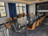 Guibei Scenery Grand Hotel (North Railway Station Zhonghao International) Hotels in Lingchuan