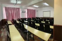 Sunshine 100 Holiday Hotel (Changyi District Government Branch, Zhongxing Street, Jilin)