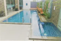 Aston Lampung City Hotel - С бассейном