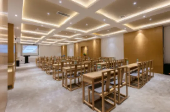 Puer Jiusi Suyuan Hotel