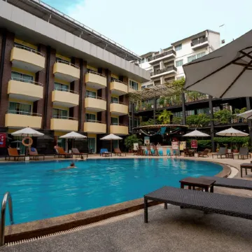 Baron Beach Hotel Отели рядом с достопримечательностью «Бич-роуд»