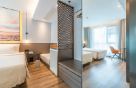 上海寶山長江路アトゥール ライトホテル 半島1919創意園区周辺のホテル