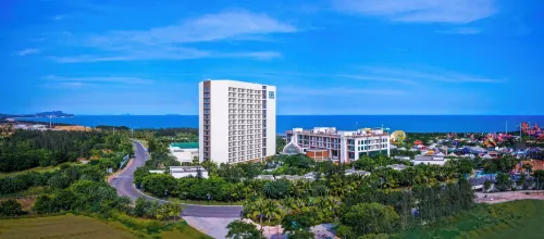 Four Points by Sheraton Wuchuan Zhanjiang, Loong Bay Hotels in Wuchuan