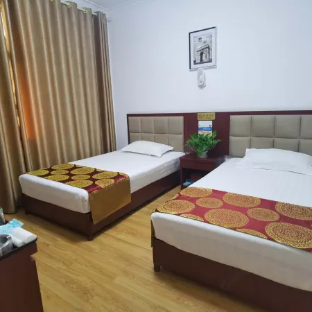 Xingshan Yijiale Hotel