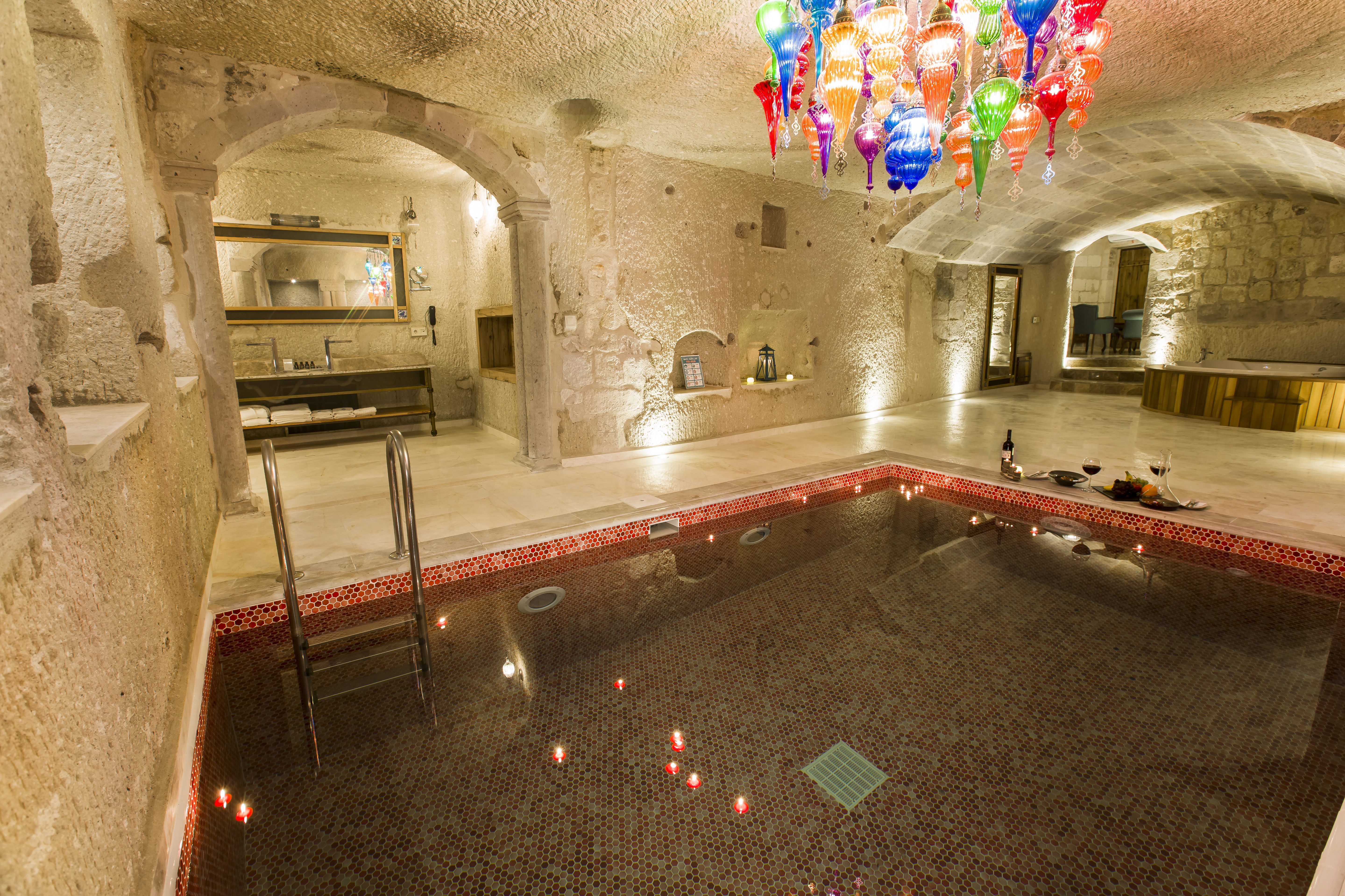 Imperial Cave Suites & SPA