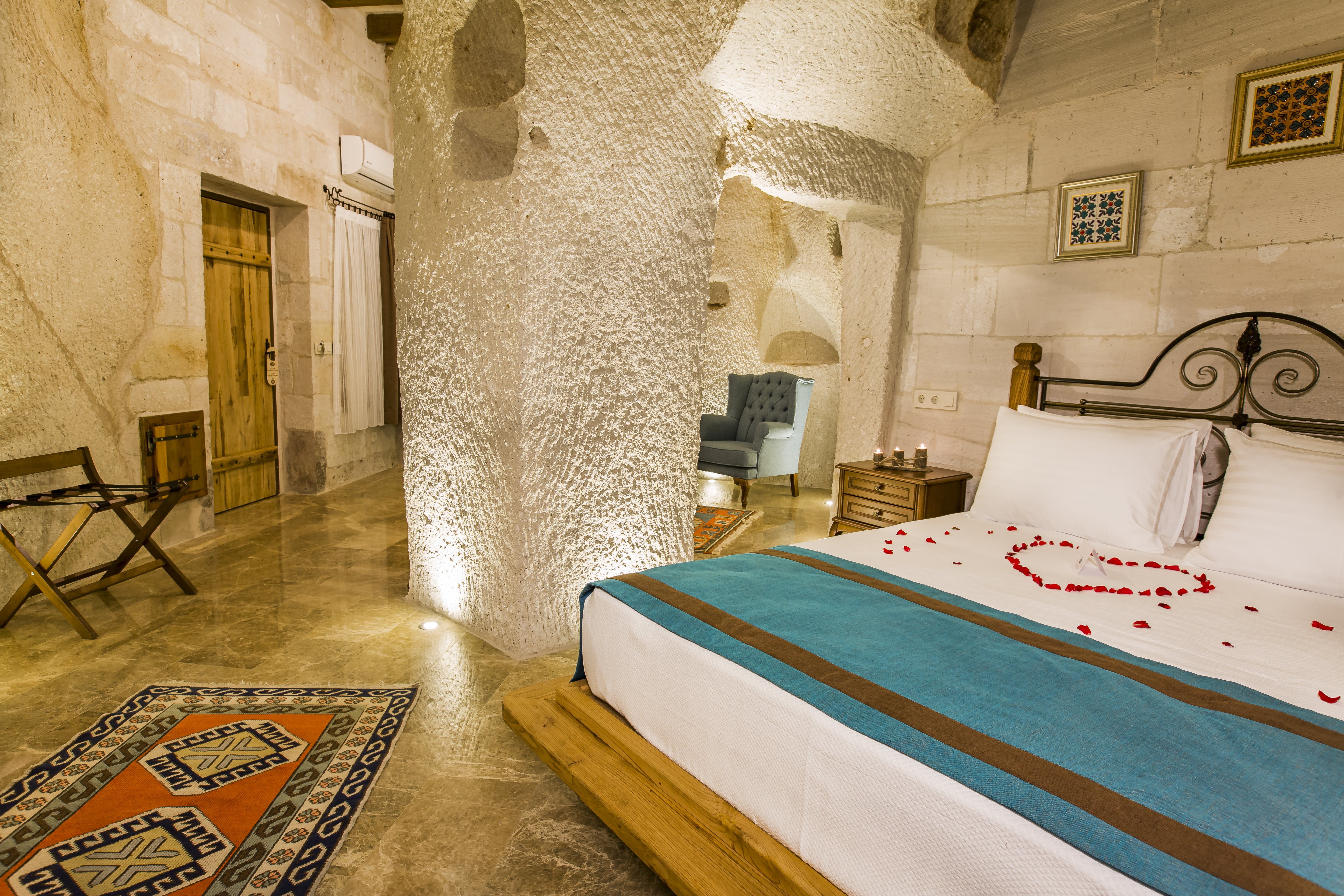 Imperial Cave Suites & SPA