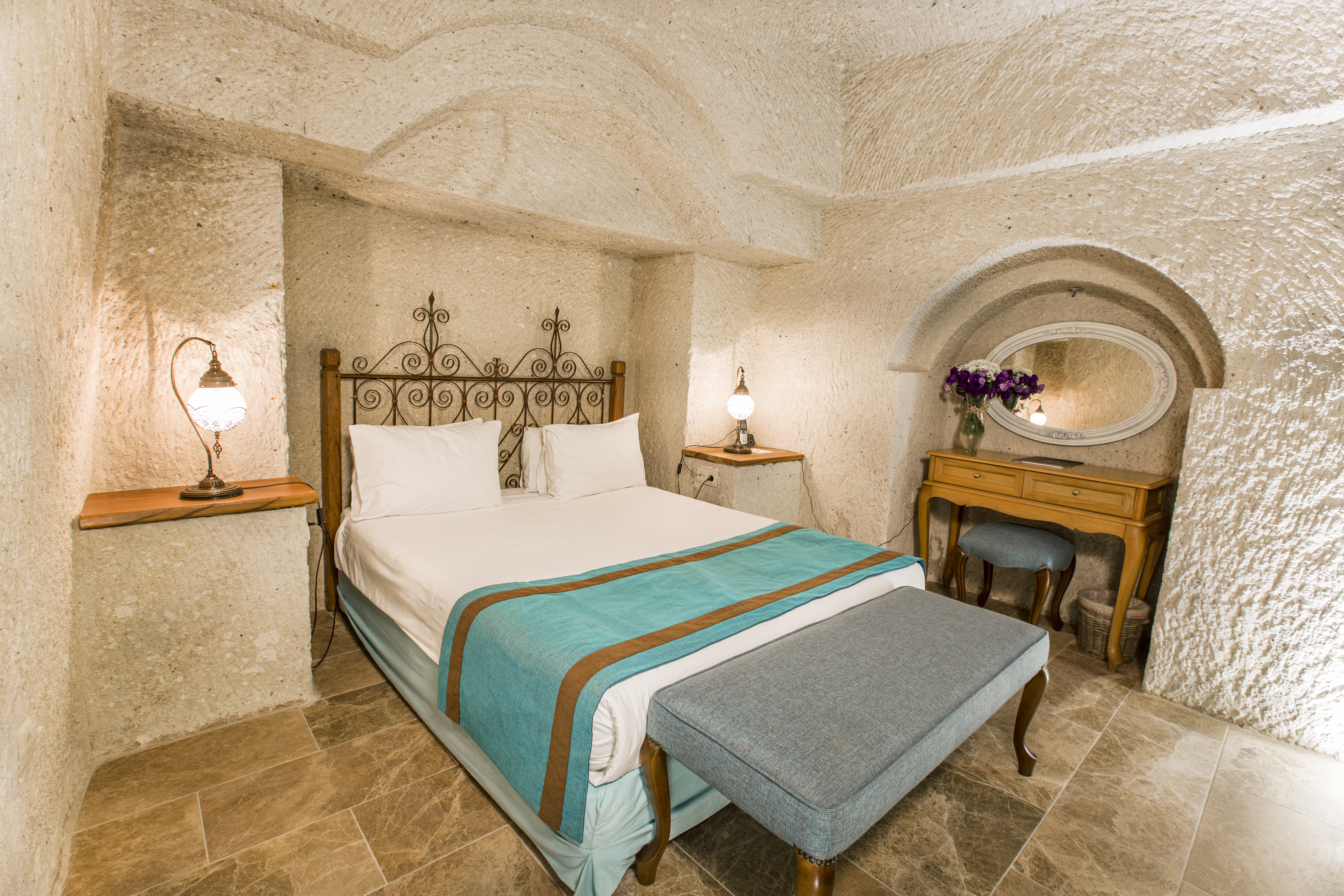 Imperial Cave Suites & SPA