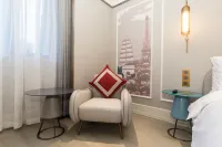 Mercure XI'an Great Tang Mall of
 Dayan Pagoda  Hotels in Xiaozhai/Shaanxi History Museum