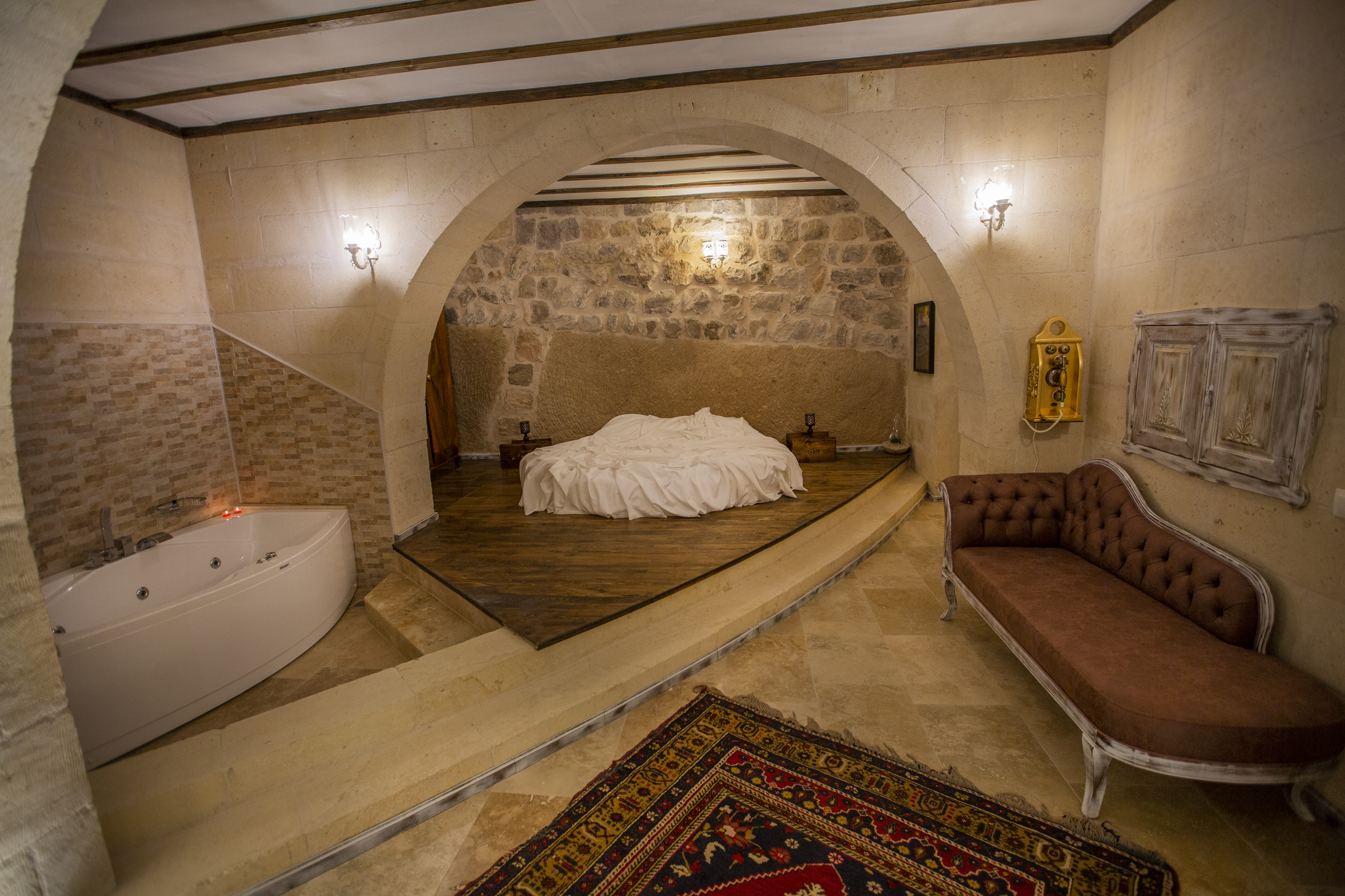 Karlık Cave Suite (Karlik Cave Suite)