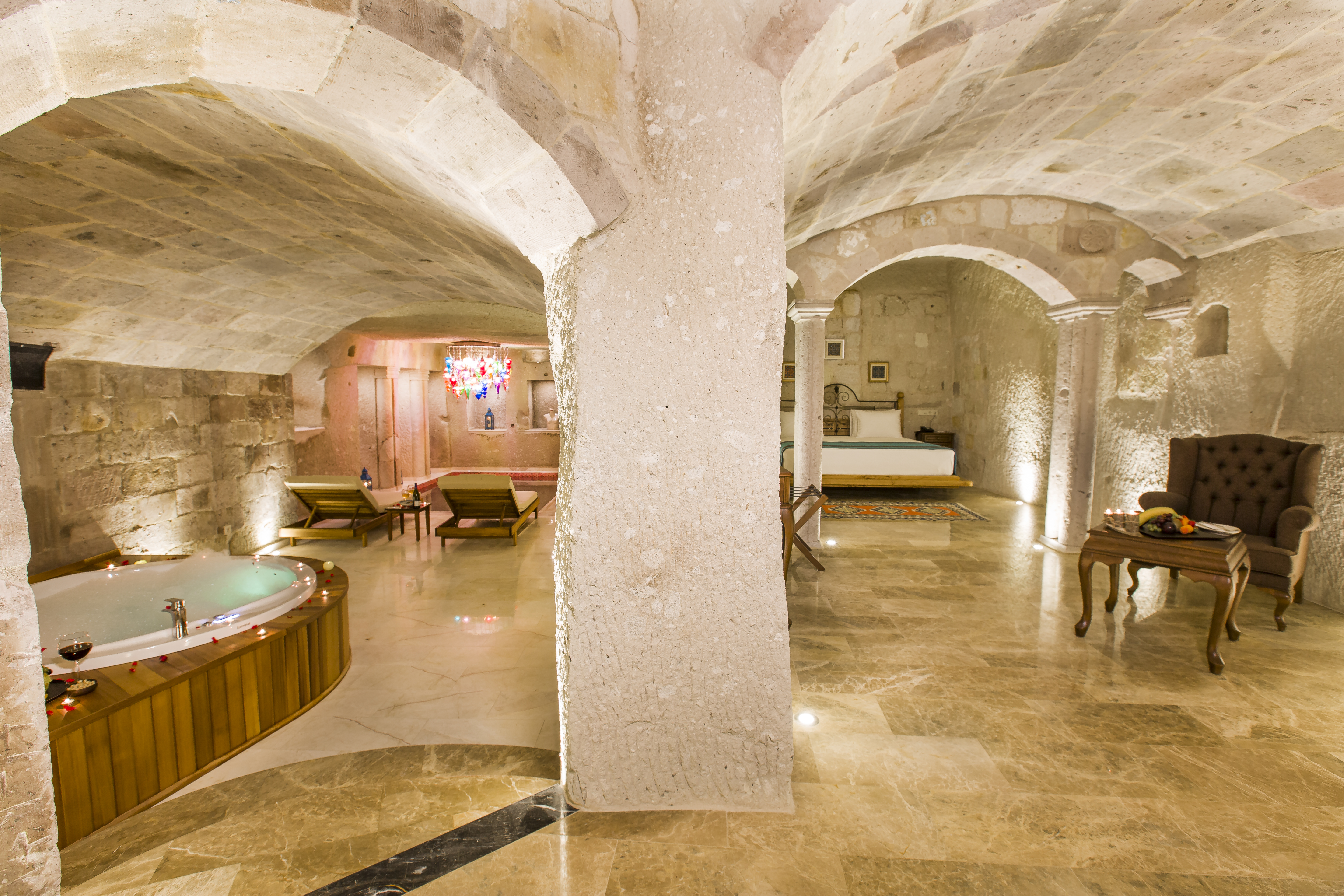 Imperial Cave Suites & SPA