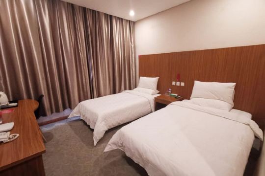 平顶山新绿洲商务酒店