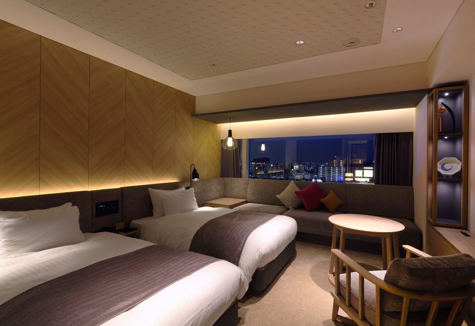 2. 솔라리아 니시테..