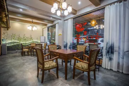 Shanheyue Chinese Inn (Hongya Liujiang Ancient Town) Отели рядом с достопримечательностью «Gaomiao Ancient Town»