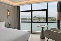 Mercure Hotel (Zhongshan Road Pedestrian Street Seaview)