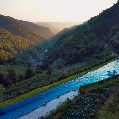 Xinchang Shangshitang Tianmu Mountain Residence