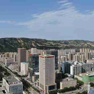 維也納酒店（平涼綠地廣場店） Hotel Exterior
