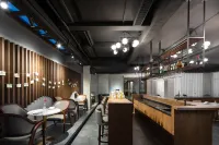 Taman Clouds Villa Các khách sạn ở Kiến Đức