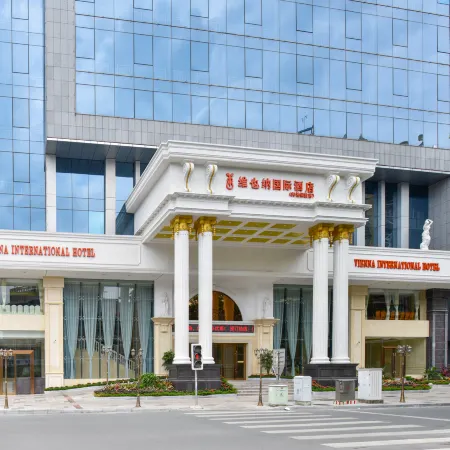 Vienna International Hotel (Hechi Tonggu)